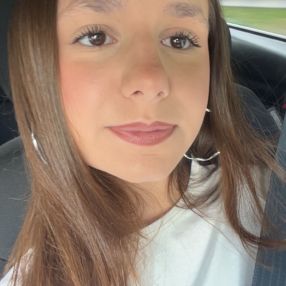 Dieuwke, Babysitter à Affligem