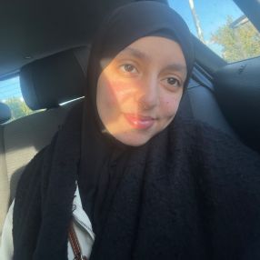 Farah, Babysitter à Grâce-Hollogne