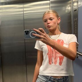 Louise, Babysitter à Edegem