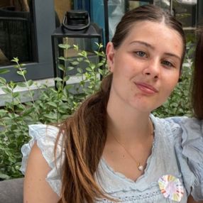 Iluna, Babysit in Zandhoven