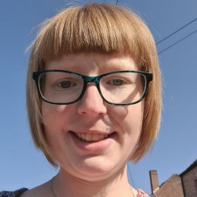 Anneke, Babysitter à Dilsen-Stokkem