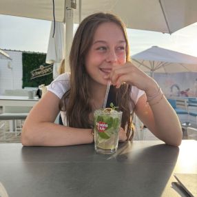 Camille, Babysit in Edegem