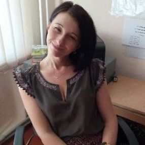 Iryna, Babysit in Lendelede