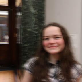 Romane, Babysitter à La Bruyère