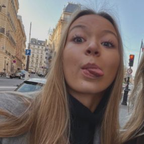 Laure, Babysit in Herzele