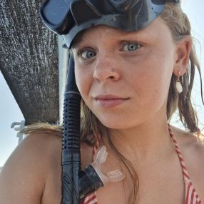 Noor, Babysitter à Putte