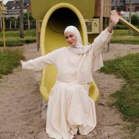 Melike, Babysitter in Beringen