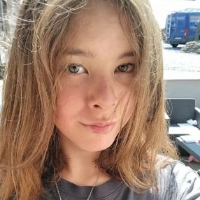 Éloïse, Babysitter à Bertrix