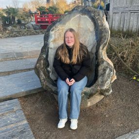 Maite, Babysit in Maasmechelen