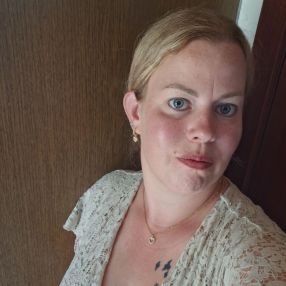 Angie, Babysit in Evergem