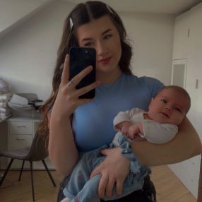 Amelia, Babysitter à Ravels
