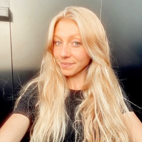 Laura, Babysitter à Berlare