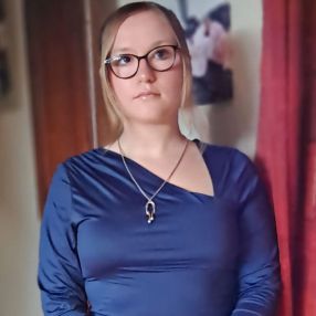 Elyne, Babysit in Walhain