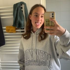 Kaat, Babysit in Oosterzele