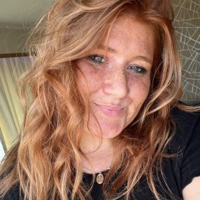 Julie, Babysitter in Halle