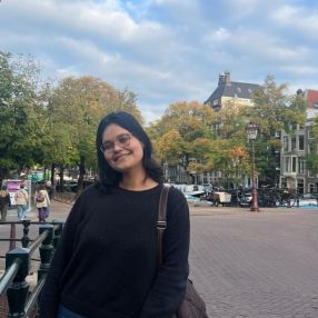 Ana, Babysit in Evere