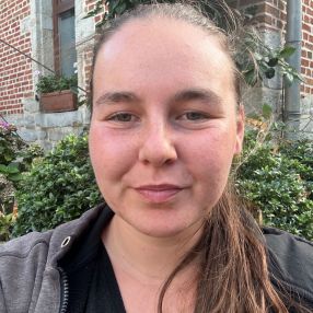 Ashley, Babysitter à Kampenhout