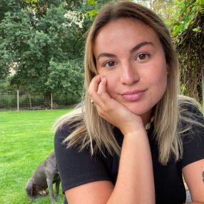 Djenka, Babysitter in Antwerpen