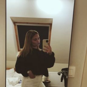 Axelle, Babysitter à Aalter