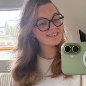 Emma, Babysitter à Mesen