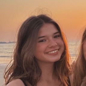 Alyona, Babysit in Laarne
