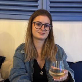 Morgane, Babysitter à Libramont-Chevigny
