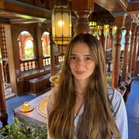 Aline, Babysit in Saint-Gilles