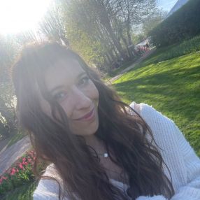 Mélina, Babysit in Hannut