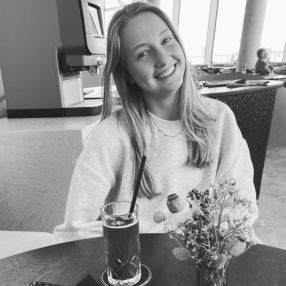 Jitske, Babysitter à Hooglede