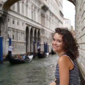 Brooklyn, Babysitter à Dentergem