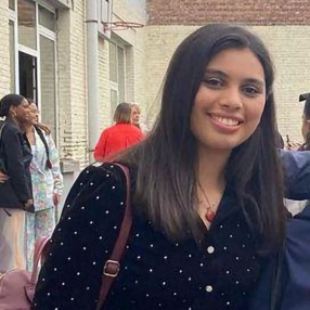 Rania, Babysit in Sint-Jans-Molenbeek