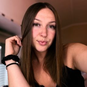 Chelsea, Babysitter à Farciennes