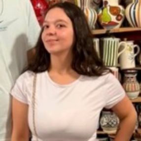 Shelly, Babysitter in Geraardsbergen