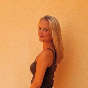 Camille, Babysitter à Avelgem