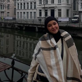 Malak, Babysit in Deerlijk