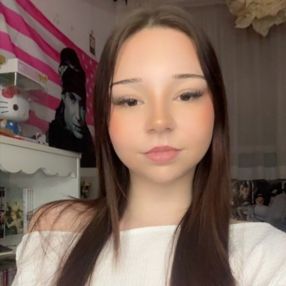 Léa, Babysit in Aiseau-Presles