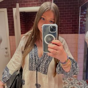 Lily, Babysit in Villers-la-Ville