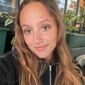 Noemie, Babysit in Koekelberg