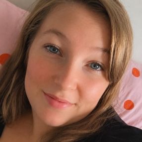 Laura, Babysitter à Deinze