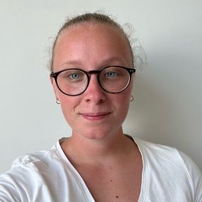 Clara, Babysit in Charleroi