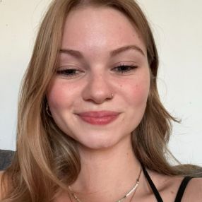 Rachel, Babysitter à Ninove