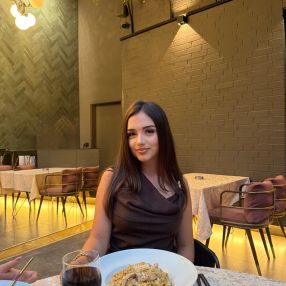 Alea, Babysitter à De Panne
