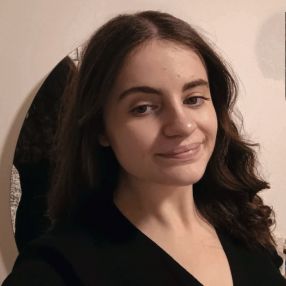 Eva, Babysitter à Jemeppe-sur-Sambre