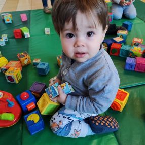 Karolina, Gezin in Ghlin