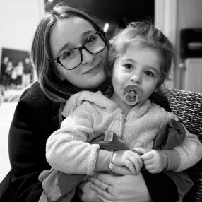 Kayleigh, Babysitter à Zonnebeke