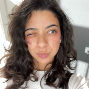 Sara, Babysitter à Manage