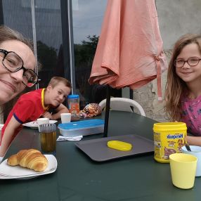 Anne-Sophie, Gezin in Arlon