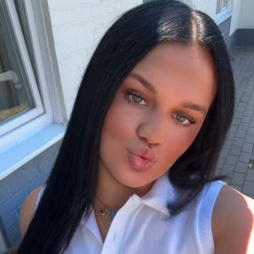 Dilara, Babysitter in Genk