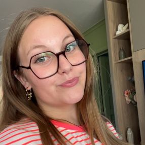Jolina, Babysitter in Oudsbergen