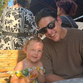 Jaimie, Family in Schoten
